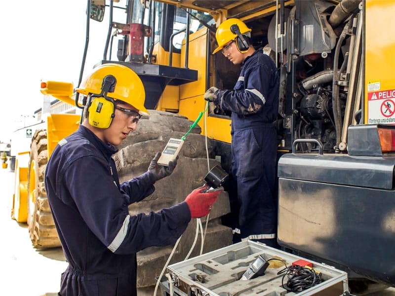 Formacion especializada para tecnicos y operadores